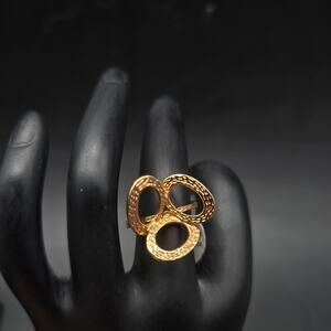18K Gold Electroplated Ring Abstract Hammered Loops Size 6.5